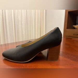 Frank and Oak ‘The June’ Leather Pump Block Heel Navy SIZE 9